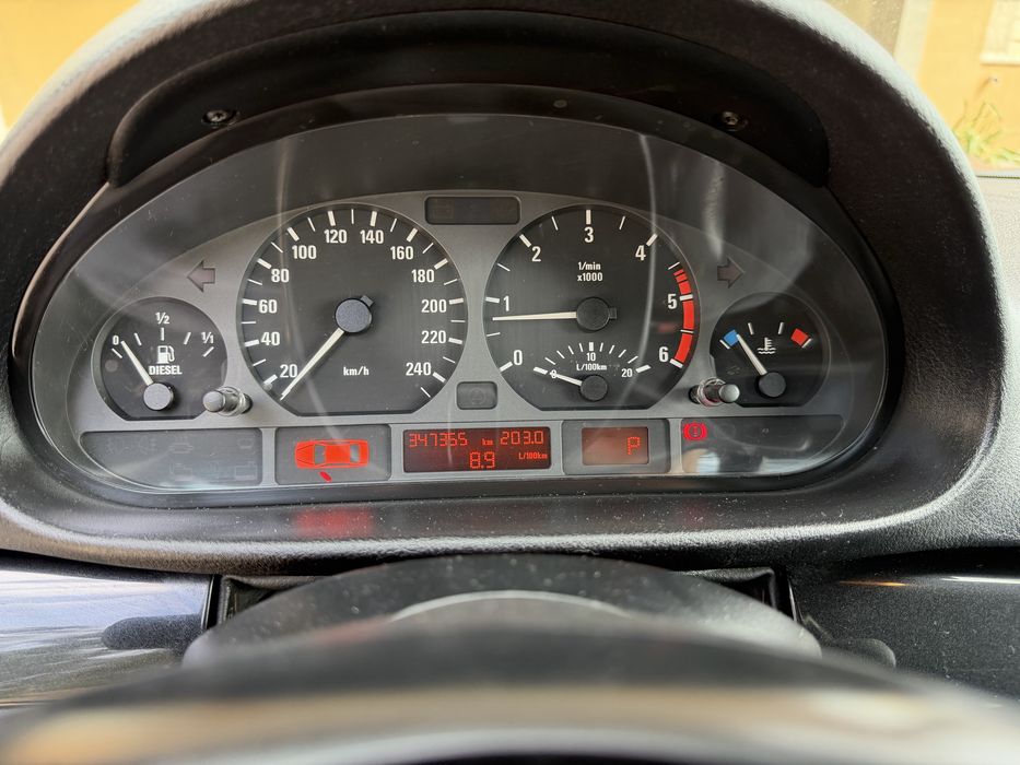 Bmw e46 330d de livrete
