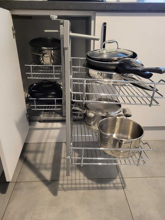 Mechanizm cargo do szafki kuchennej