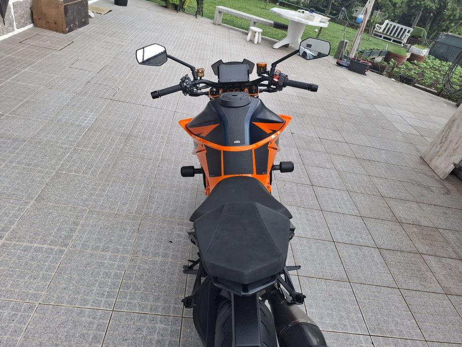 KTM Super Duke 1290 R de 2020