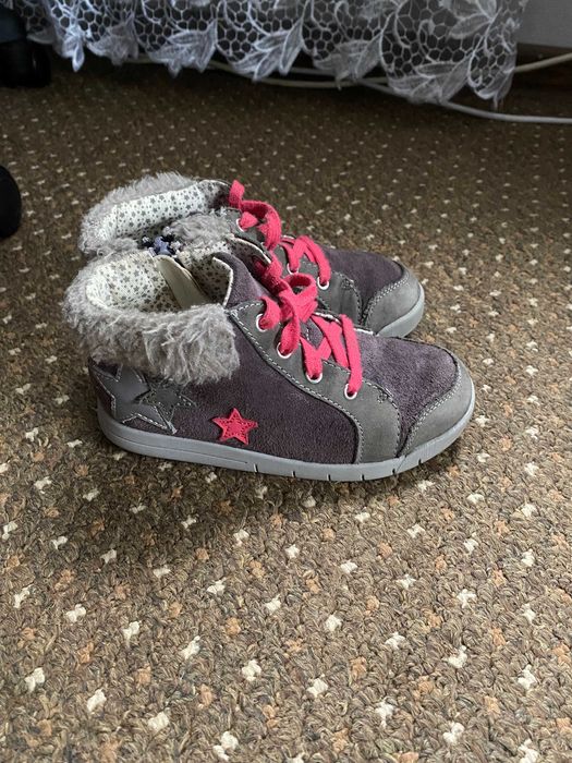 кросівки черевики Clarks