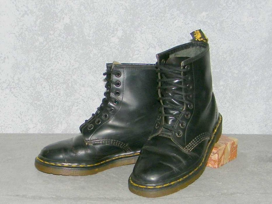 Dr.MARTENS 1460 - 8 dziurek , MADE IN ENGLAND - rozm. 37 - POLECAM !!!