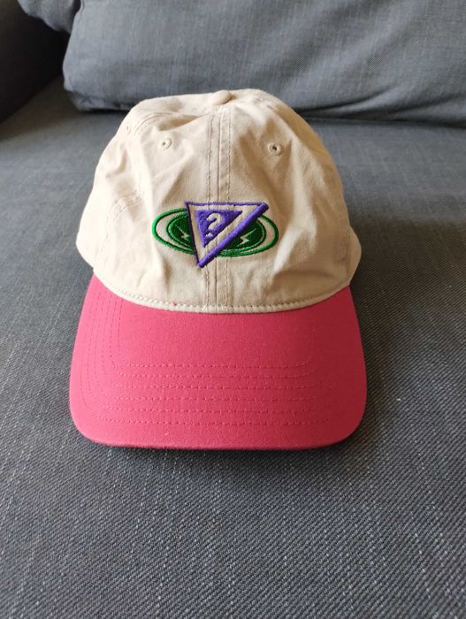 czapka z daszkiem Guess