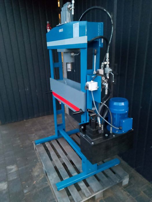 Prasa elektrohydrauliczna 50T