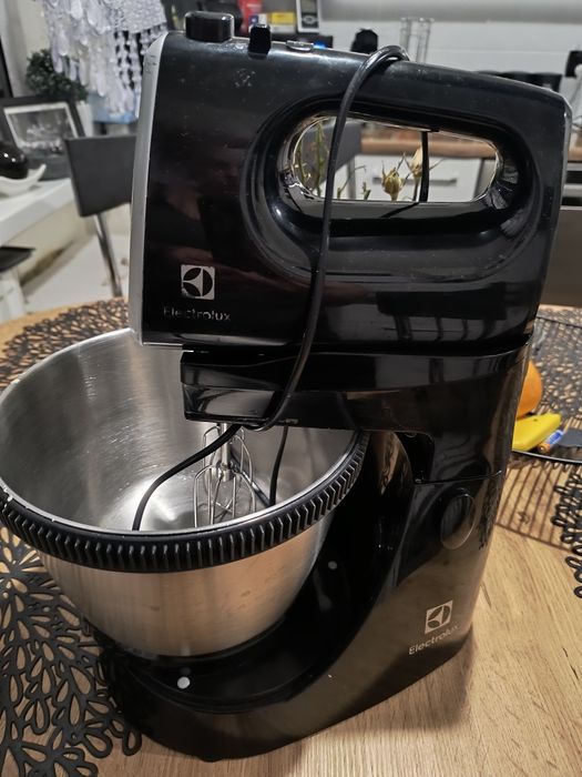 Mikser z misą Elektrolux