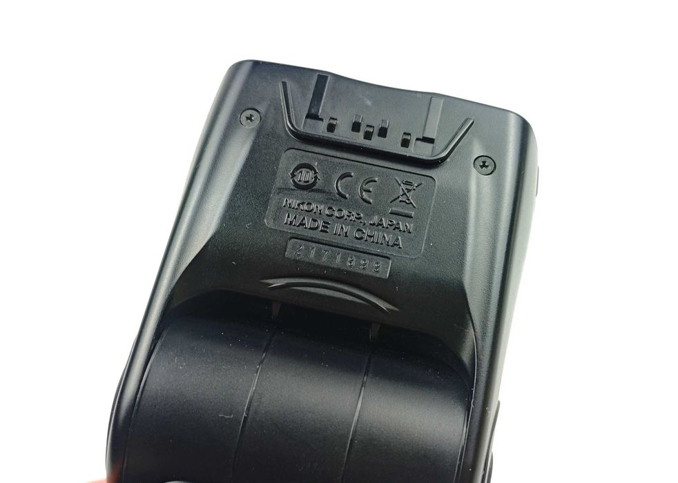 Спалах Nikon Speedlight SB-700