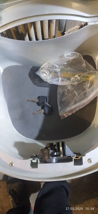 Кофр (мото)мопед