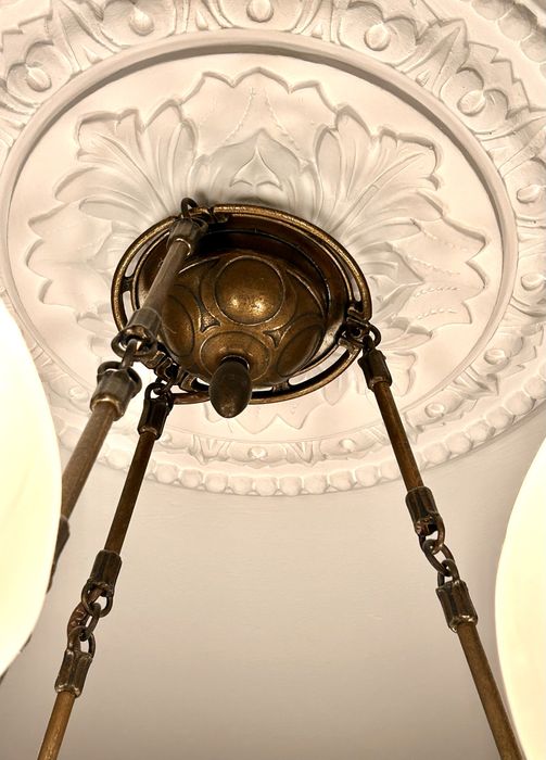 Palacowy żyrandol 6 punktowy z centralna plafonierą