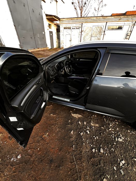 меган 4 повністю обслужений на гарній комплектаціі