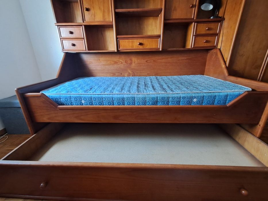 Estúdio pinho mel maciço