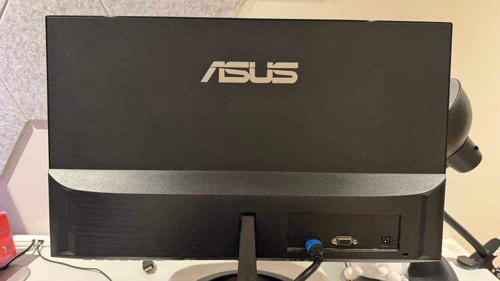 Monitor Asus 22”