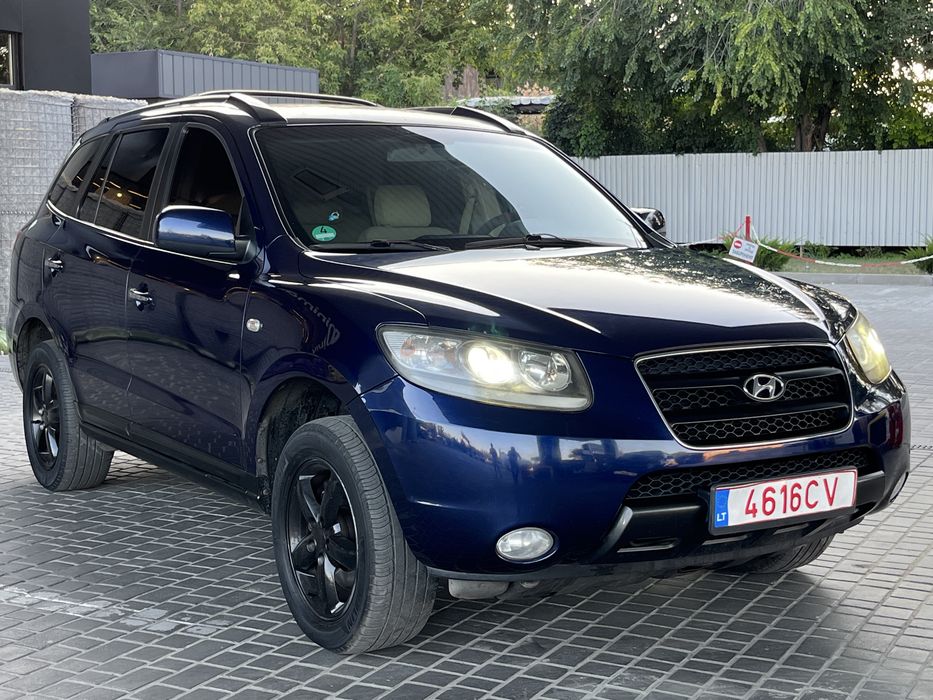Продам Hyundai Santa Fe в идеальном состоянии
