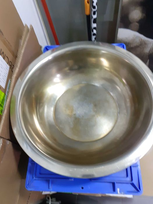 Bacia/ Recipiente em aço inoxidável UPL 18-8 Stainless Steel.