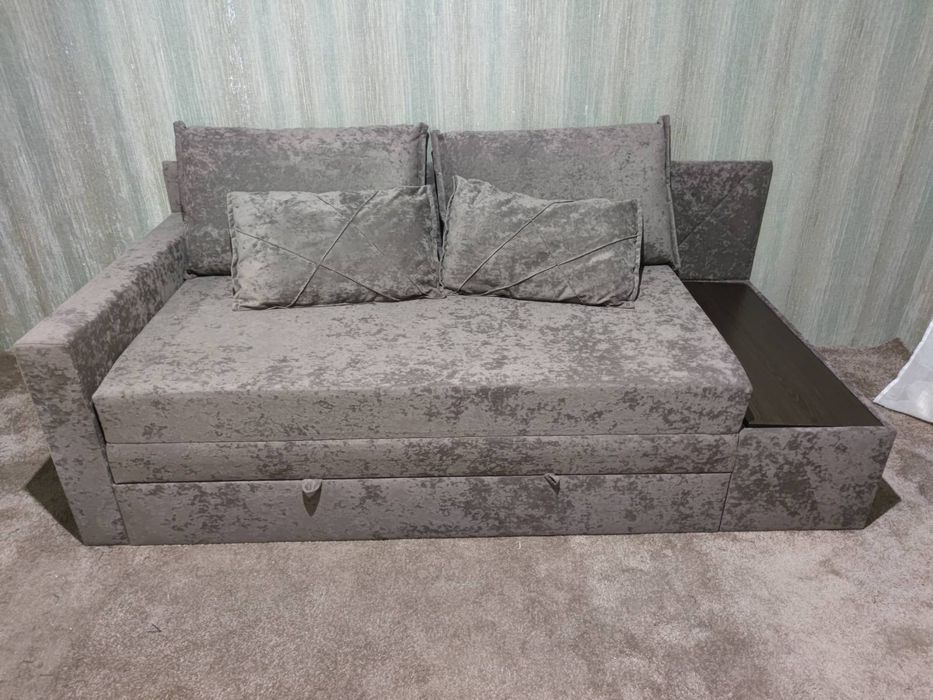 Диван двоспальний