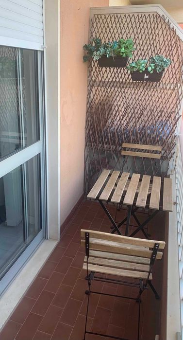 Quarto Individual c/ Varanda - Loures (disponível)