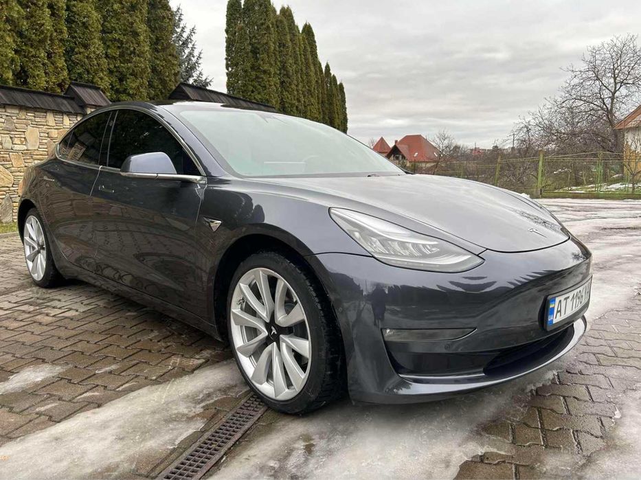 Tesla Model 3 2019