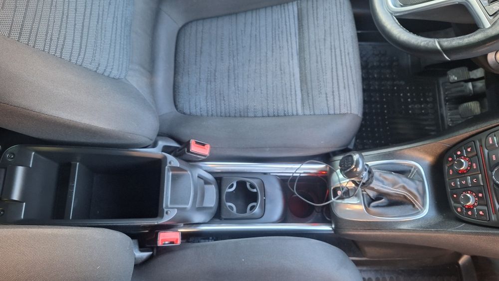 Osoba prywatna Opel Meriva b 2 1.4 parktronik kamera cofania rejestrator