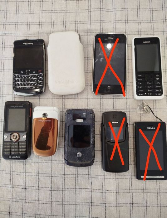 Telemóveis antigos Motorola Nokia Sony Blackberry