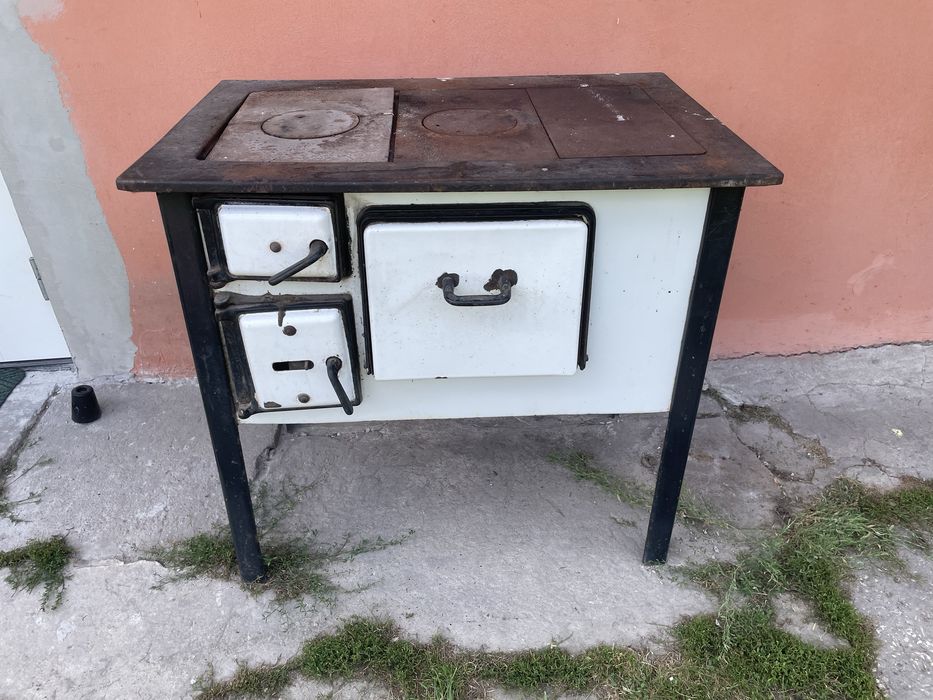 Kuchenka węglowa / piec kaflowy