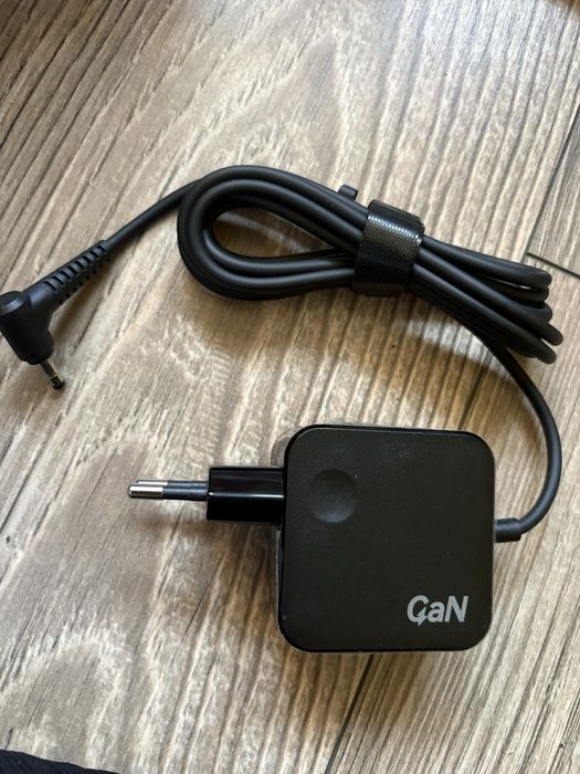 GaN 65 W AC Adapter