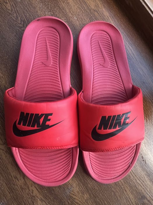 Тапки 40 розмір в ідеальному стані Nike оригінал