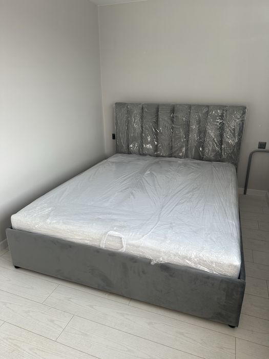 Ліжко з підйомним механізмом