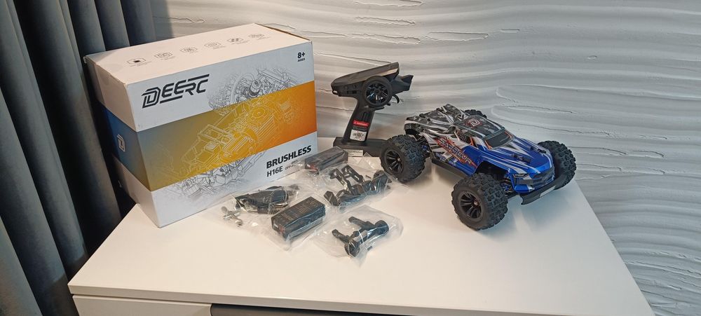 Машинка на радіокеруванні  DEERC 003E,(H16E-70км/ч),1:14, 4WD, 50км/ч