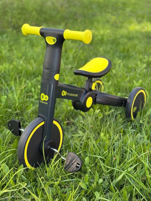 велобіг біговел беговел Kinderkraft 4Trike в ідеалі