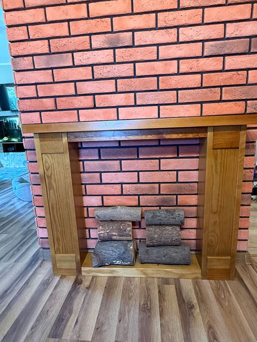 Drewniany portal kominkowy/konsola