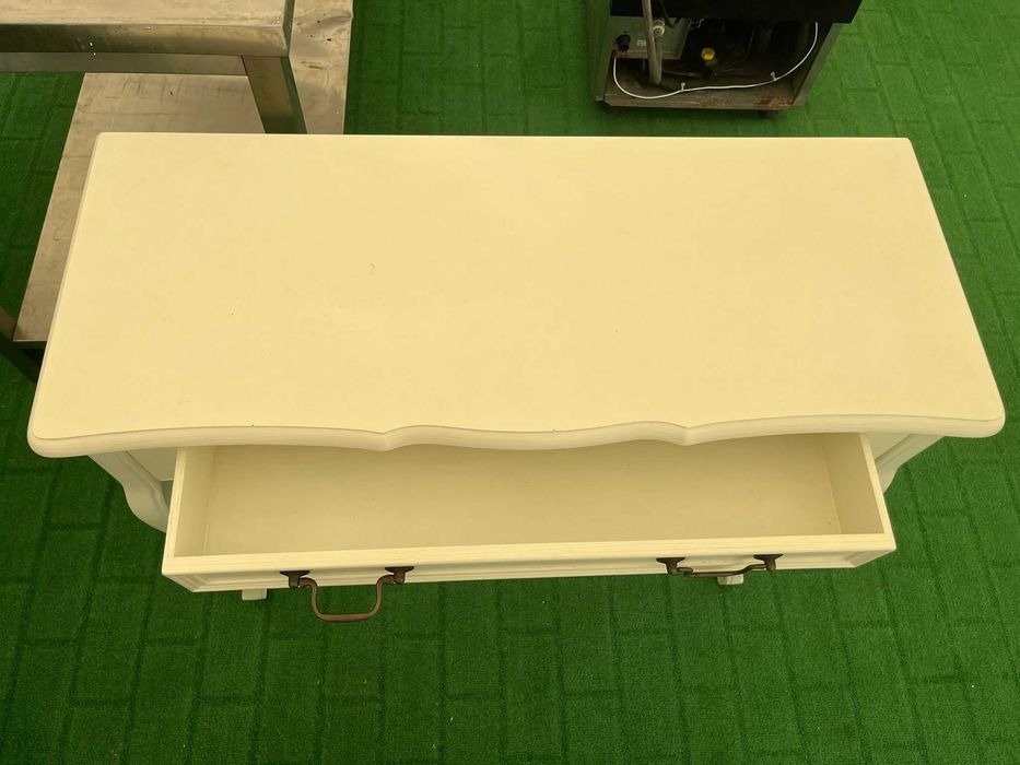 Cómoda/Consola Decorativa em Madeira