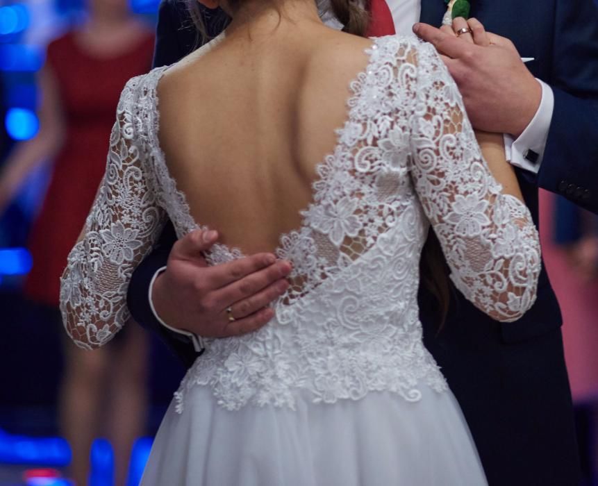 Romantyczna suknia ślubna + GRATISY