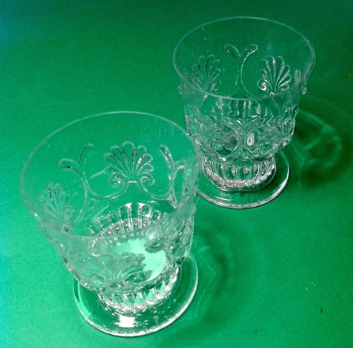 Copos em Vidro Branco em Relevo64752256996865124