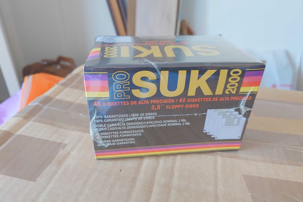 Caixa selada com 40 diskettes 3.5” de 2Mb