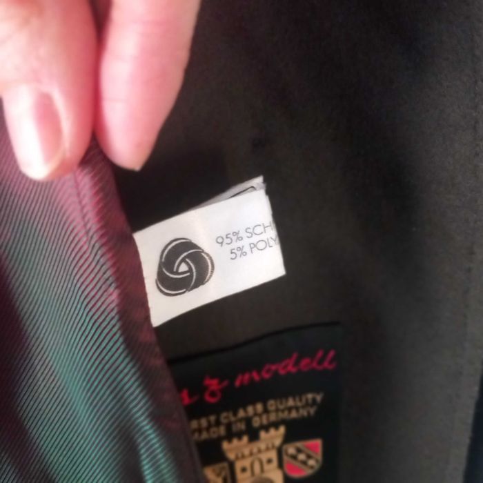 Wełna 95% płaszcz czarny podszewka wiskoza acetat