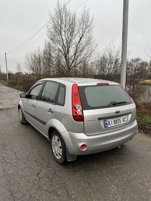 Автомобіль Ford Fiesta Mk5 2008