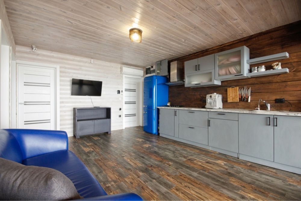 Оренда котеджу з на березі моря з ТЕПЛОЮ ПІДЛОГОЮ та своїм пляжем