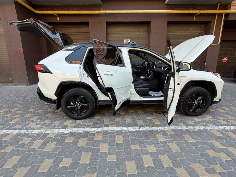 Rav 4 Hybrid XSE