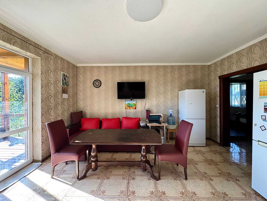 Продам добротний будинок з ділянкою! Сарнеський район!!