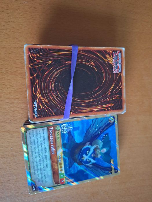 +940 Cartas e Cromos (Super Animais, Fortnite Dourados, Pokémon, Angry Birds)