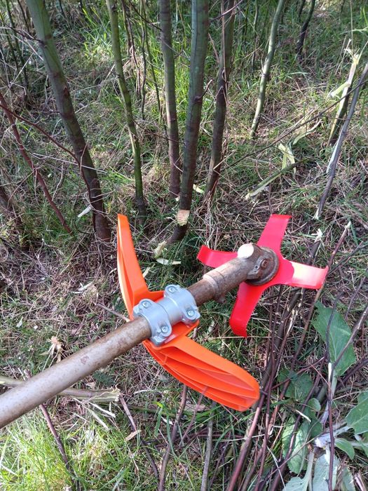 Lâmina trituradora dupla para roçadoras