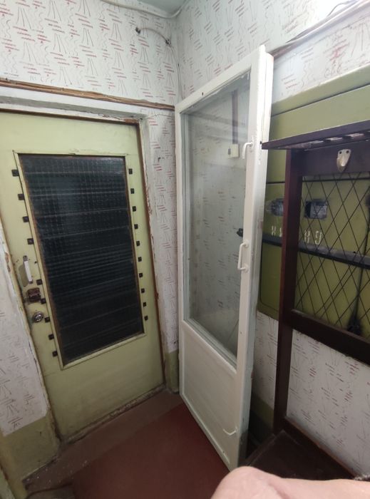 Балконні вікна та двері,дерев'яні.