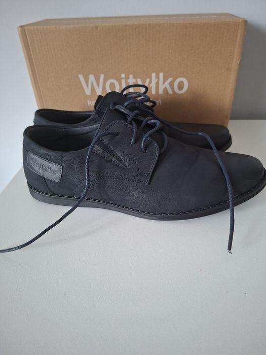 Buty wizytowe eleganckie  Wojtyłko rozmiar 40  granatowe