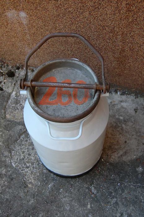 Stara metalowa bańka na mleko 20 litrów. PRL, vintage.