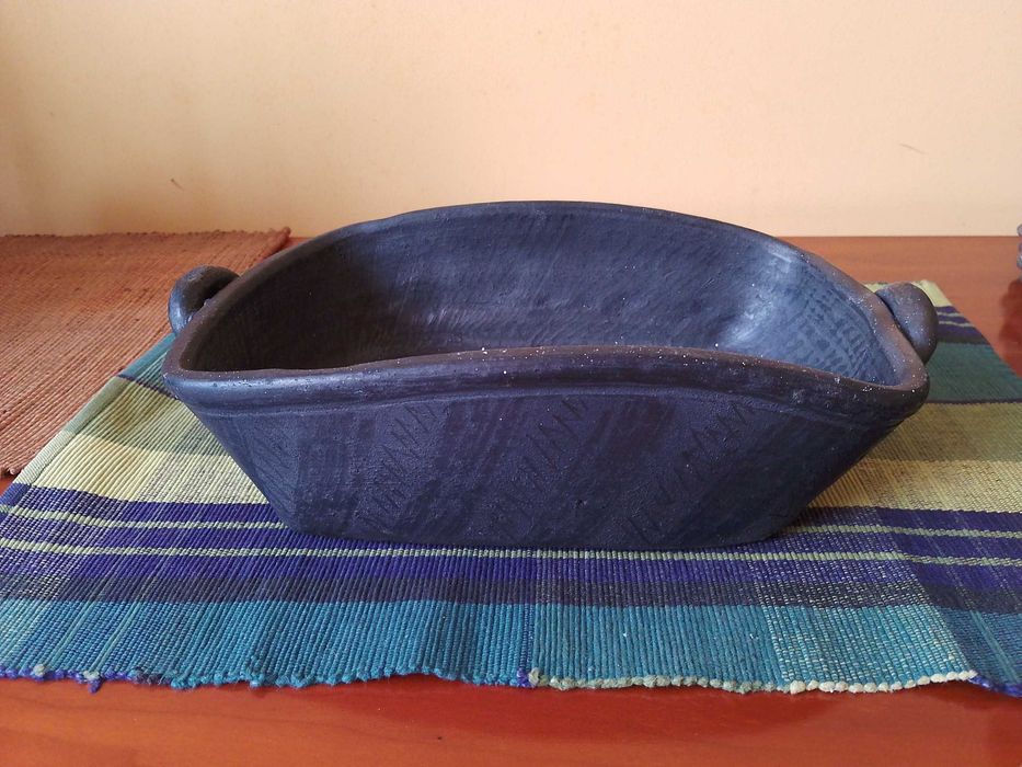 Assadeira de Barro Preto
