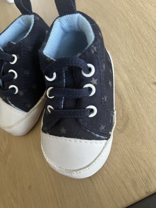 Trampki niechodki eleganckie 15-16 chrzest komunia