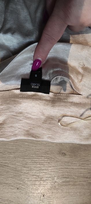 Spodnie z ozdobnymi guzikami