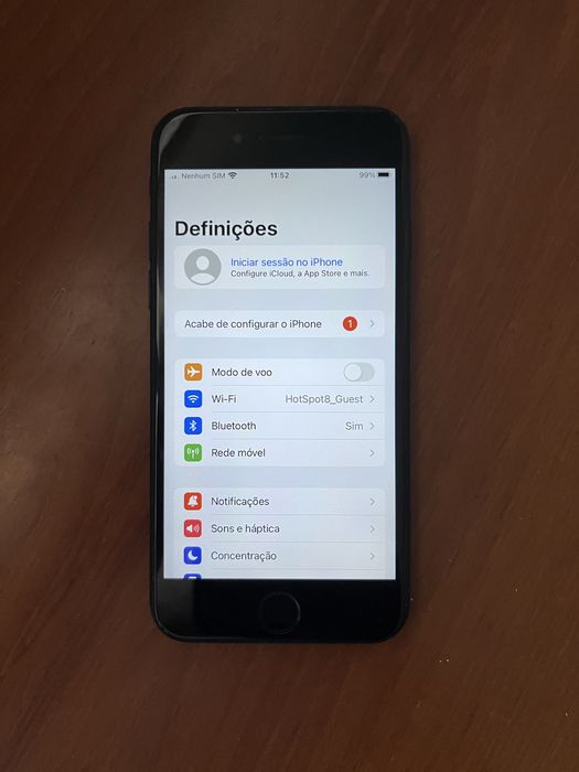 iPhone SE 2020 64 GB in excellent condition64740112377347124