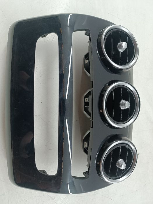 Moldura de consola central - MERCEDES-BENZ C-CLASS (W205) | 13 -