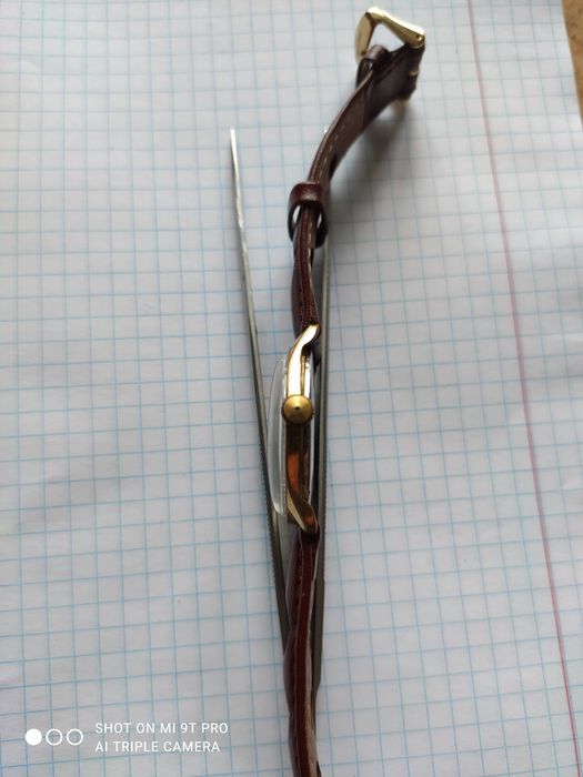 Колекційний німецький годинник Exquisit.