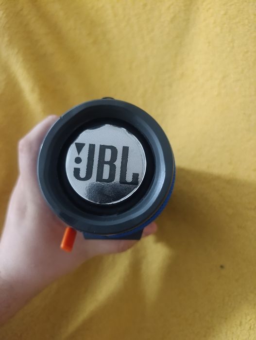 Блютуз колонка JBL