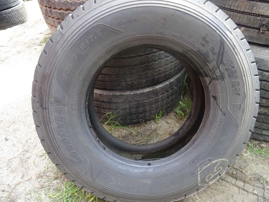 opona 235/75R17.5 Goodyear KMAX D (500 netto)